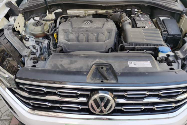Used Volkswagen Tayron 2019 330TSI Two-Wheel Drive Luxury Model China VI Standard Engine Bay Right