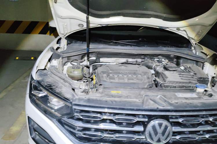Used Volkswagen Tayron 2019 330TSI Two-Wheel Drive Luxury Model China VI Standard Engine Bay Right