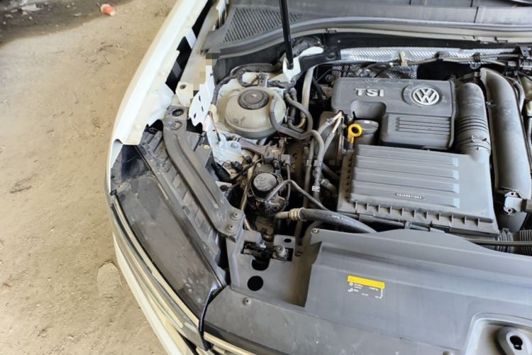 Used Volkswagen Tayron 2019 Teramont Edition 280TSI Two-Wheel Drive Luxury Model China VI Standard Engine Bay Right