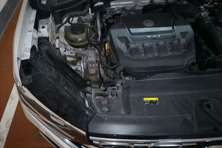 Used Volkswagen Tayron 2019 330TSI Two-Wheel Drive Luxury Model China VI Standard Engine Bay Right