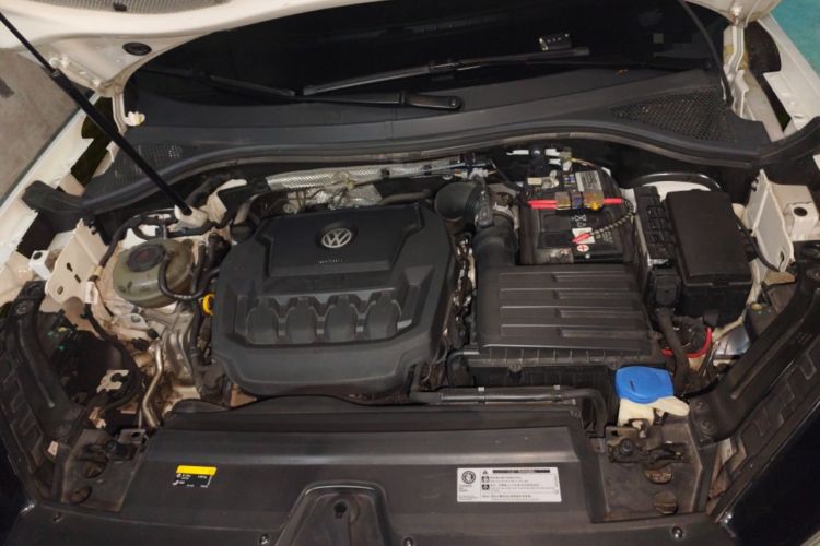 Used Volkswagen Tayron 2019 330TSI Four-Wheel Drive Luxury Version China VI Standard Engine Bay