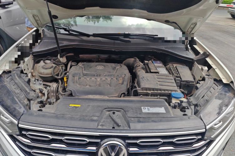 Used Volkswagen Tayron 2019 330TSI Two-Wheel Drive Luxury Model China VI Standard Engine Bay