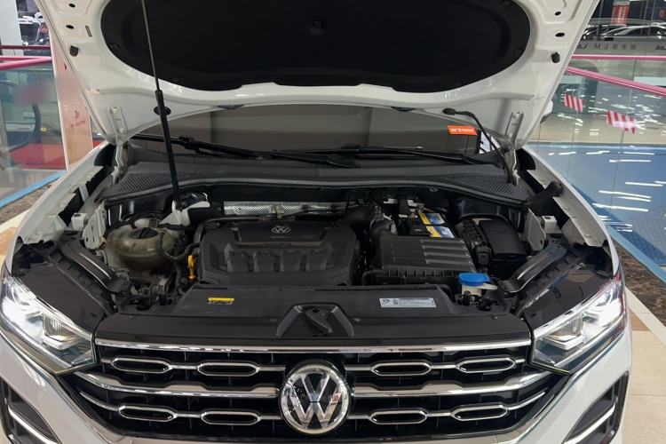 Used Volkswagen Tayron 2019 330TSI Two-Wheel Drive Luxury Model China VI Standard Engine Bay
