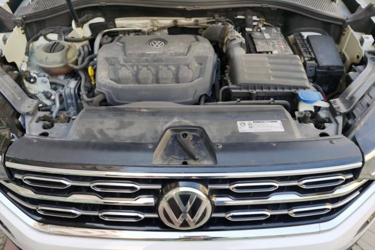Used Volkswagen Tayron 2019 330TSI Two-Wheel Drive Luxury Model China VI Standard Engine Bay