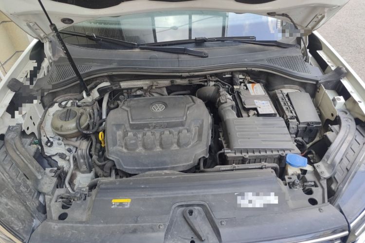 Used Volkswagen Tayron 2019 330TSI Two-Wheel Drive Luxury Model China VI Standard Engine Bay