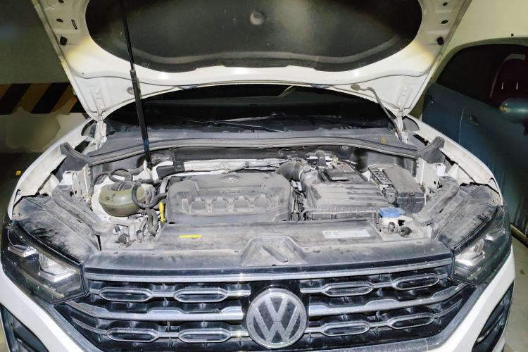 Used Volkswagen Tayron 2019 330TSI Two-Wheel Drive Luxury Model China VI Standard Engine Bay