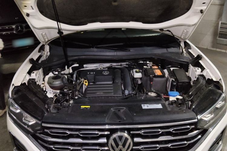 Used Volkswagen Tayron 2019 Teramont Edition 280TSI Two-Wheel Drive Luxury Model China VI Standard Engine Bay