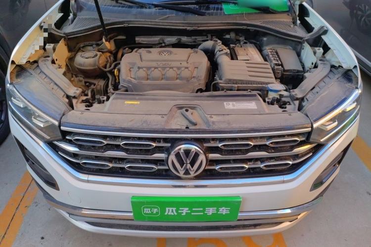 Used Volkswagen Tayron 2019 330TSI Two-Wheel Drive Luxury Model China VI Standard Engine Bay