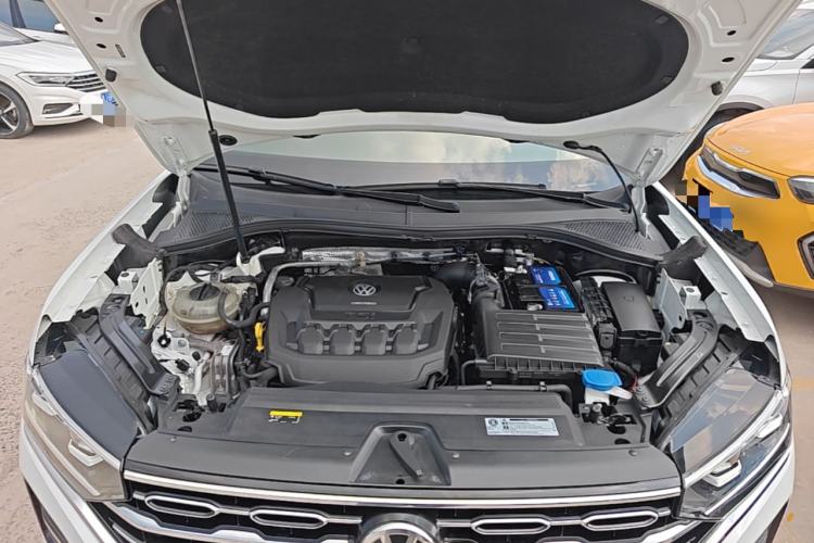 Used Volkswagen Tayron 2019 330TSI Two-Wheel Drive Luxury Model China VI Standard Engine Bay