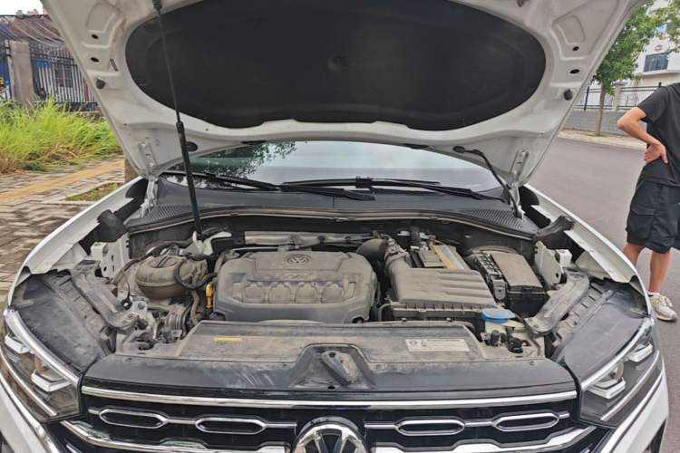 Used Volkswagen Tayron 2019 330TSI Four-Wheel Drive Luxury Version China VI Standard Engine Bay