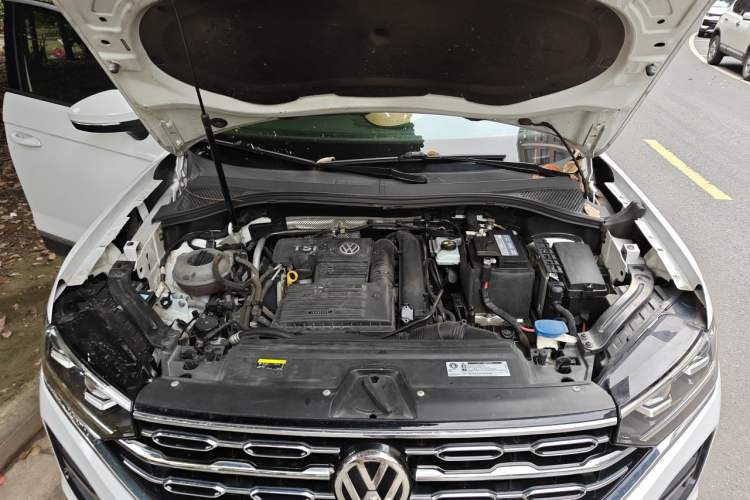 Used Volkswagen Tayron 2019 Teramont Edition 280TSI Two-Wheel Drive Luxury Model China VI Standard Engine Bay