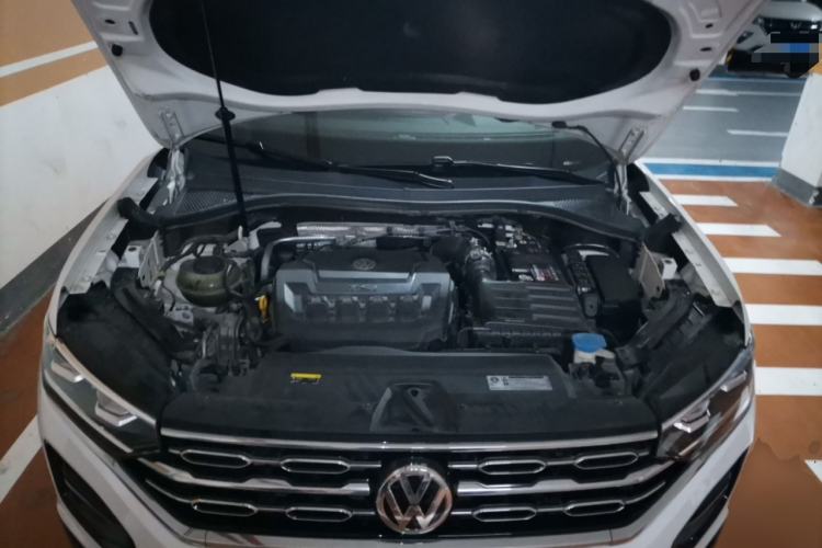 Used Volkswagen Tayron 2019 330TSI Two-Wheel Drive Luxury Model China VI Standard Engine Bay
