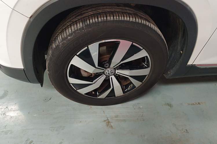 Used Volkswagen Tayron 2019 330TSI Two-Wheel-Drive Luxury Version China V Emission Standard Exterior 1