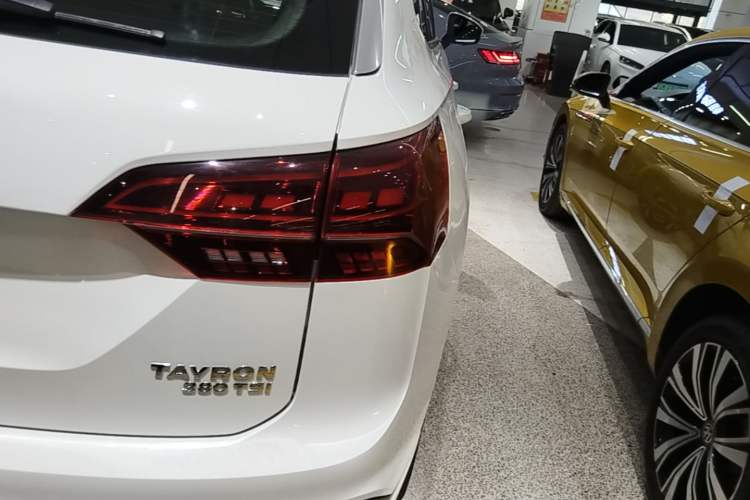 Used Volkswagen Tayron 2019 380TSI Four-Wheel Drive R-Line China VI-standard Exterior 1