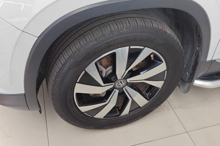 Used Volkswagen Tayron 2019 330TSI Two-Wheel Drive Luxury Model China VI Standard Exterior 4