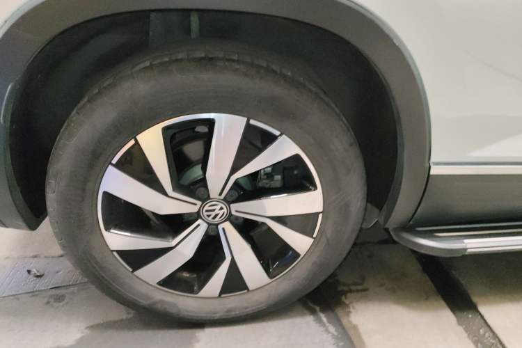 Used Volkswagen Tayron 2019 330TSI Two-Wheel Drive Luxury Model China VI Standard Exterior 5