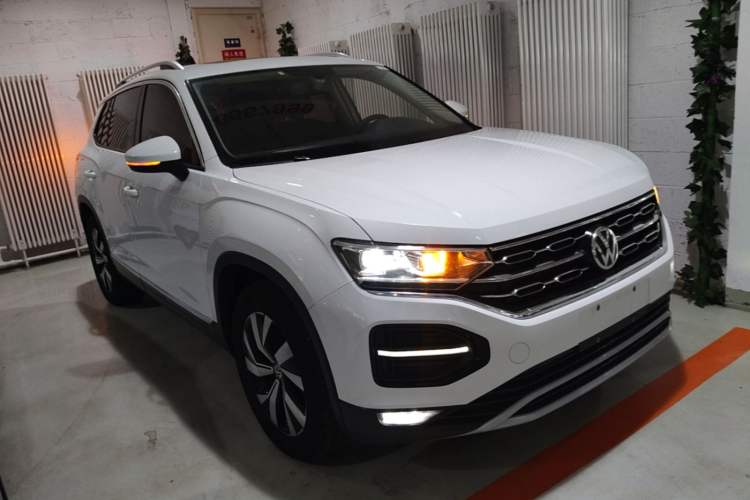 Used Volkswagen Tayron 2019 330TSI Two-Wheel-Drive Luxury Version China V Emission Standard Front Right 45 Deg