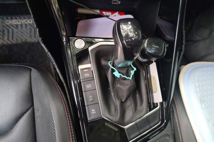Used Volkswagen Tayron 2019 330TSI Two-Wheel-Drive Luxury Plus China VI Standard Gear Lever