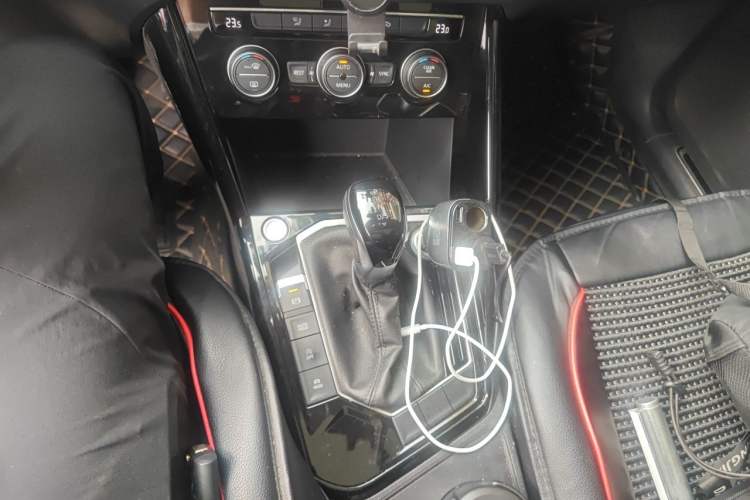 Used Volkswagen Tayron 2019 330TSI Two-Wheel Drive Luxury Model China VI Standard Gear Lever