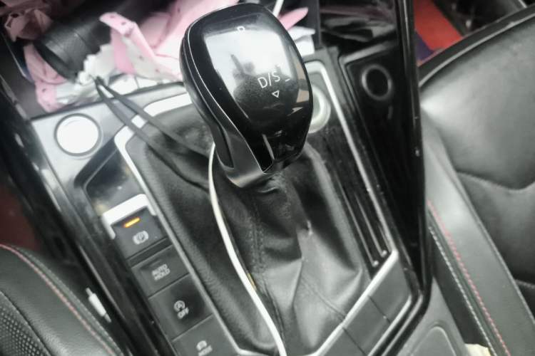 Used Volkswagen Tayron 2019 Teramont Edition 280TSI Two-Wheel Drive Luxury Model China VI Standard Gear Lever