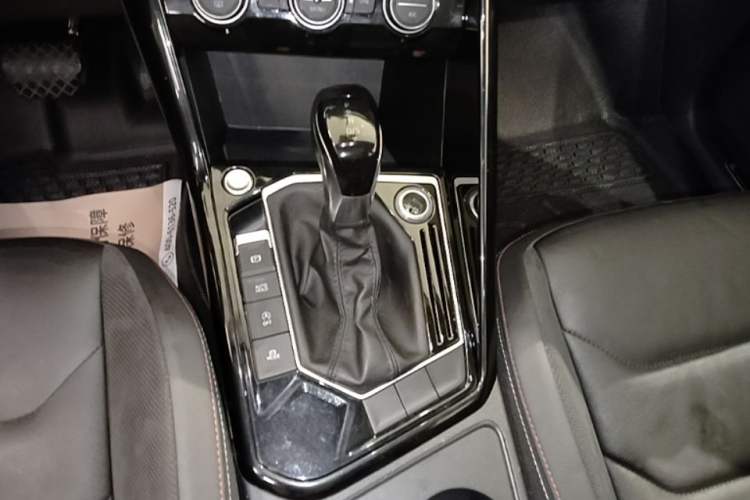 Used Volkswagen Tayron 2019 330TSI Two-Wheel Drive Luxury Model China VI Standard Gear Lever