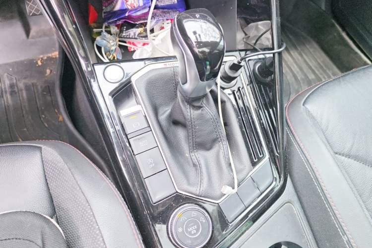 Used Volkswagen Tayron 2019 330TSI Four-Wheel Drive Luxury Version China V Standard Gear Lever