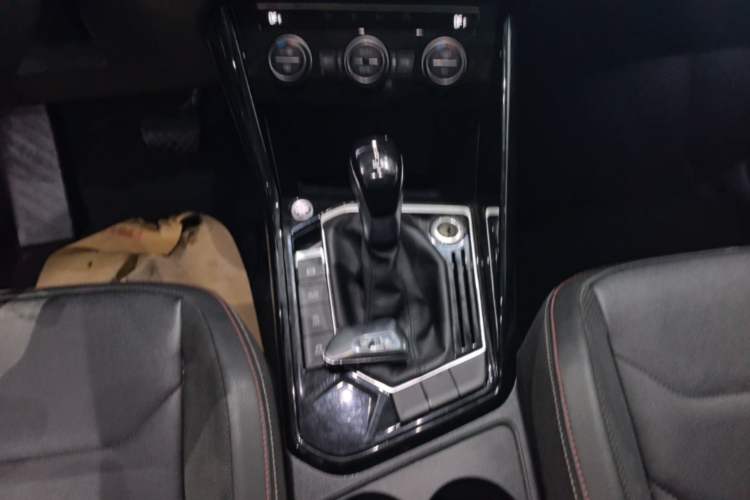 Used Volkswagen Tayron 2019 330TSI Two-Wheel Drive Luxury Model China VI Standard Gear Lever