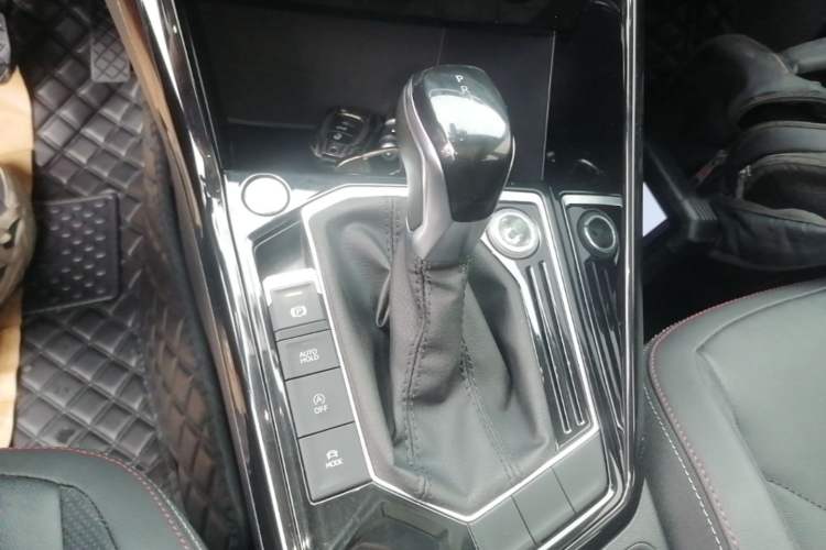 Used Volkswagen Tayron 2019 330TSI Two-Wheel Drive Luxury Model China VI Standard Gear Lever