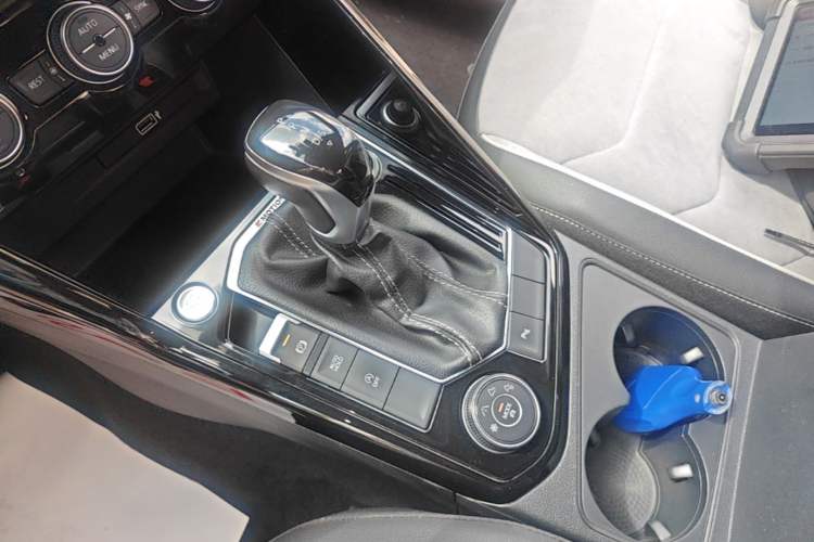 Used Volkswagen Tayron 2019 380TSI Four-Wheel Drive R-Line China VI-standard Gear Lever