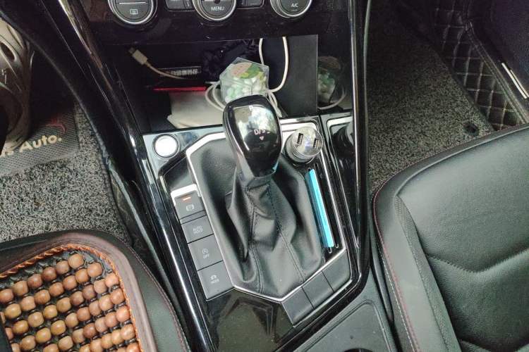 Used Volkswagen Tayron 2019 330TSI Two-Wheel Drive Luxury Model China VI Standard Gear Lever