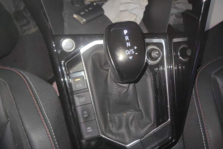 Used Volkswagen Tayron 2019 330TSI Two-Wheel Drive Luxury Model China VI Standard Gear Lever