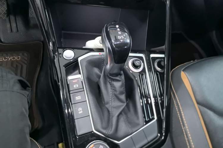 Used Volkswagen Tayron 2019 330TSI Four-Wheel Drive Luxury Version China V Standard Gear Lever
