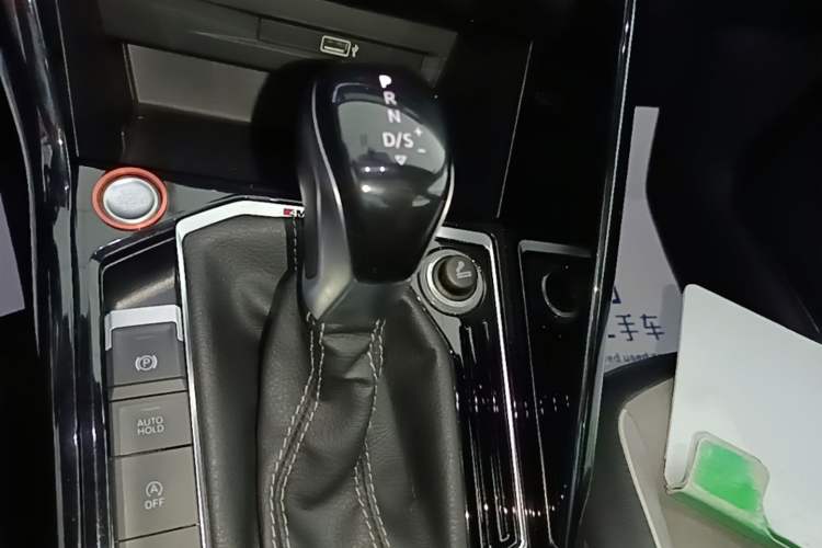 Used Volkswagen Tayron 2019 380TSI Four-Wheel Drive R-Line China VI-standard Gear Lever