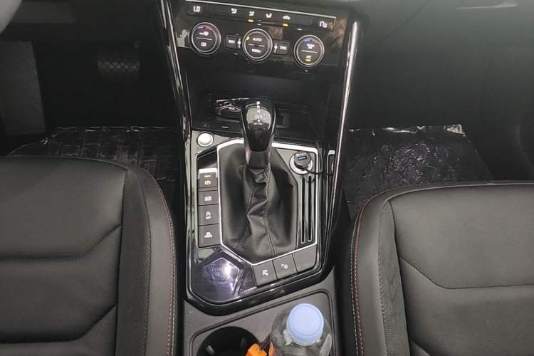 Used Volkswagen Tayron 2019 330TSI Two-Wheel Drive Luxury Model China VI Standard Gear Lever