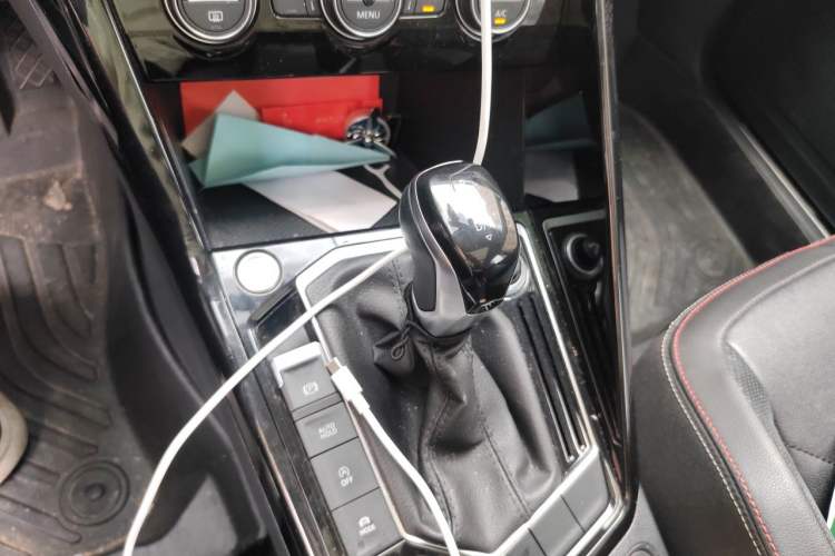 Used Volkswagen Tayron 2019 330TSI Two-Wheel Drive Luxury Model China VI Standard Gear Lever