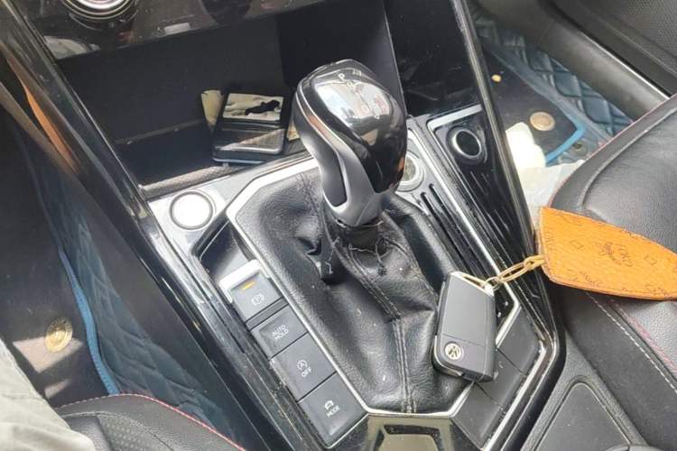 Used Volkswagen Tayron 2019 330TSI Two-Wheel Drive Luxury Model China VI Standard Gear Lever