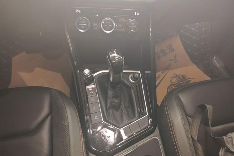 Used Volkswagen Tayron 2019 Teramont Edition 280TSI Two-Wheel Drive Luxury Model China VI Standard Gear Lever