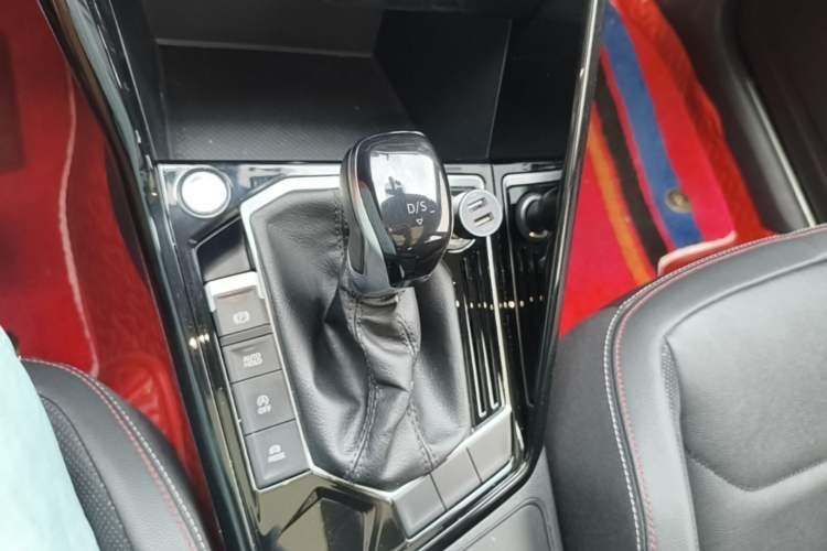 Used Volkswagen Tayron 2019 Teramont Edition 280TSI Two-Wheel Drive Luxury Model China VI Standard Gear Lever