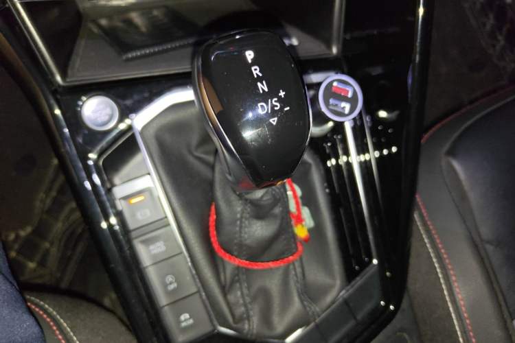 Used Volkswagen Tayron 2019 330TSI Two-Wheel Drive Luxury Model China VI Standard Gear Lever