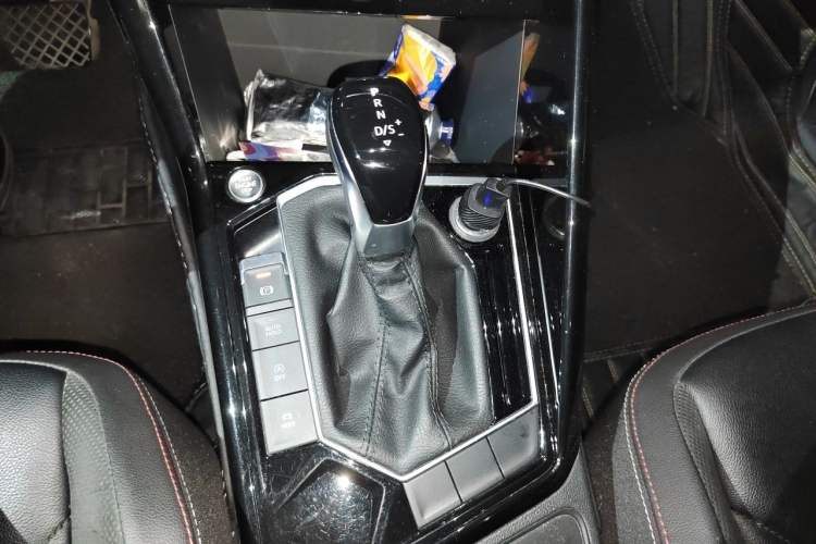 Used Volkswagen Tayron 2019 330TSI Two-Wheel Drive Luxury Model China VI Standard Gear Lever