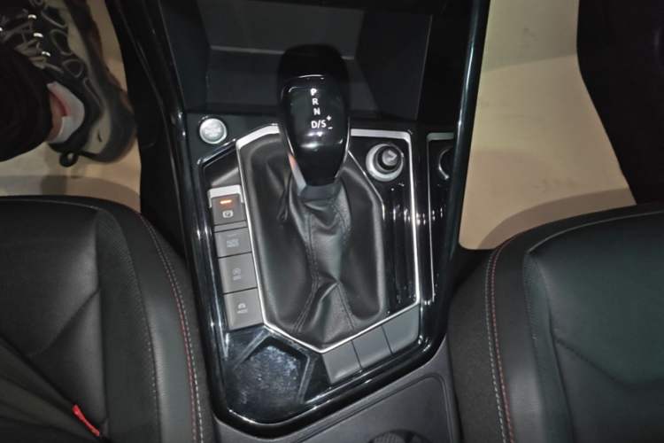 Used Volkswagen Tayron 2019 Teramont Edition 280TSI Two-Wheel Drive Luxury Model China VI Standard Gear Lever