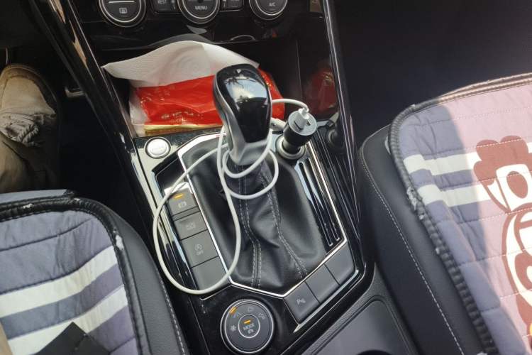 Used Volkswagen Tayron 2019 380TSI All-Wheel Drive R-Line China V-standard Gear Lever