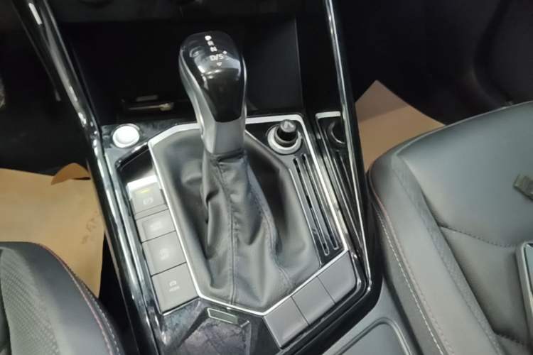 Used Volkswagen Tayron 2019 330TSI Two-Wheel Drive Luxury Model China VI Standard Gear Lever