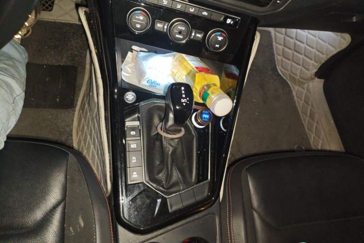 Used Volkswagen Tayron 2019 330TSI Two-Wheel Drive Luxury Model China VI Standard Gear Lever