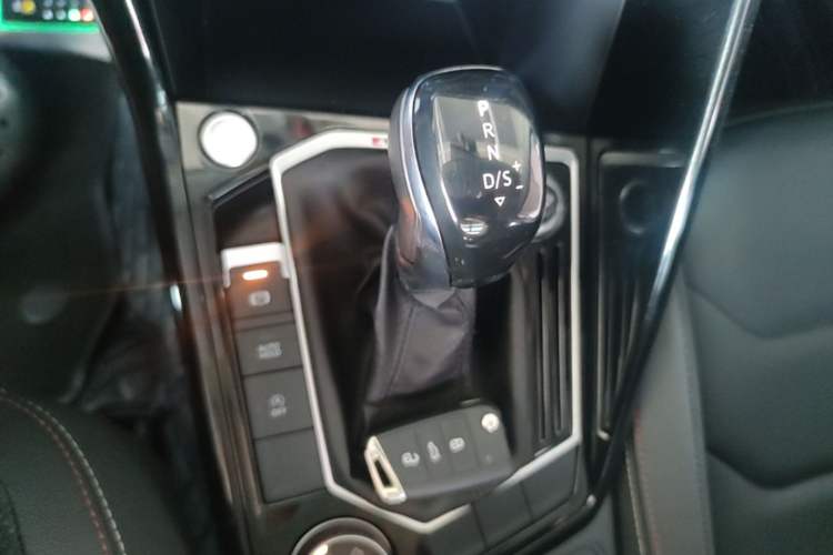 Used Volkswagen Tayron 2019 330TSI Four-Wheel Drive Luxury Version China VI Standard Gear Lever