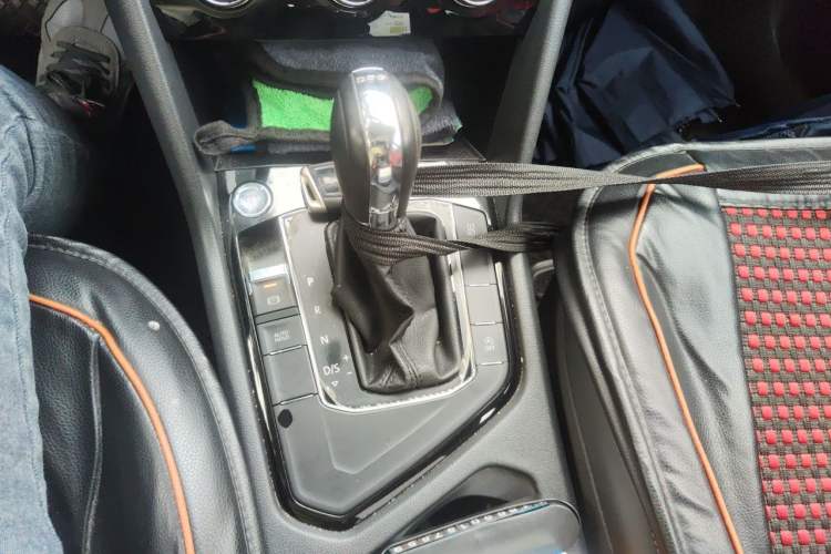 Used Volkswagen Tayron 2019 330TSI Two-Wheel Drive Comfort Version China VI Standard Gear Lever
