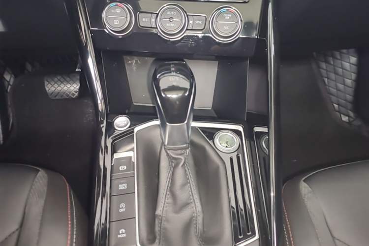 Used Volkswagen Tayron 2019 330TSI Two-Wheel Drive Luxury Model China VI Standard Gear Lever