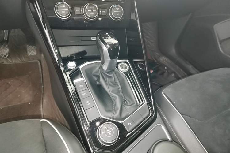 Used Volkswagen Tayron 2019 380TSI Four-Wheel Drive Prestige Model China VI Standard Gear Lever