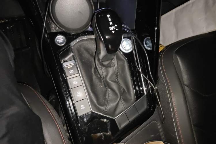 Used Volkswagen Tayron 2019 330TSI Two-Wheel Drive Luxury Model China VI Standard Gear Lever