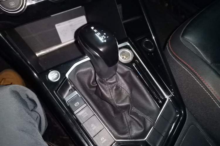 Used Volkswagen Tayron 2019 330TSI Two-Wheel Drive Luxury Model China VI Standard Gear Lever